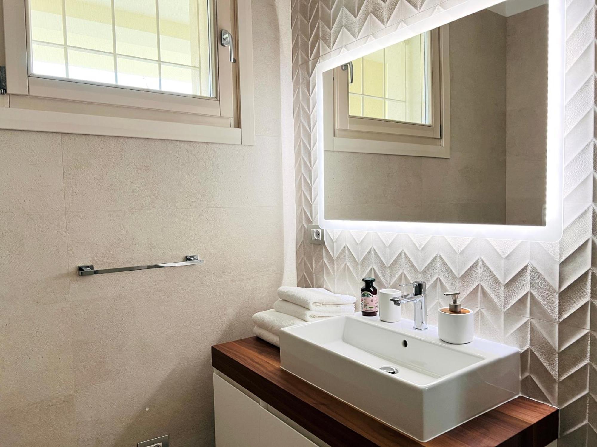 Casa Di Alex | Sirmione Apartment Luaran gambar