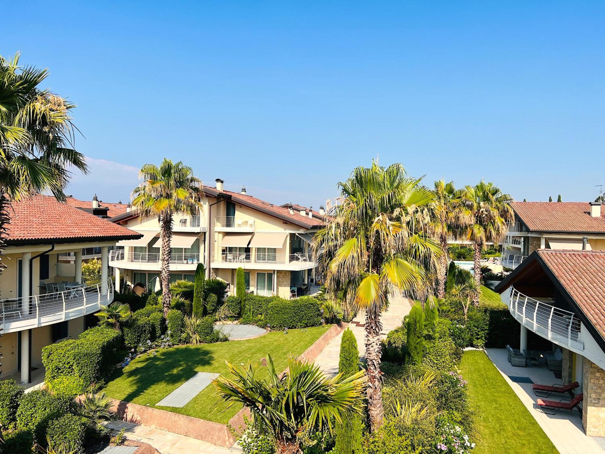 Casa Di Alex | Sirmione Apartment Luaran gambar