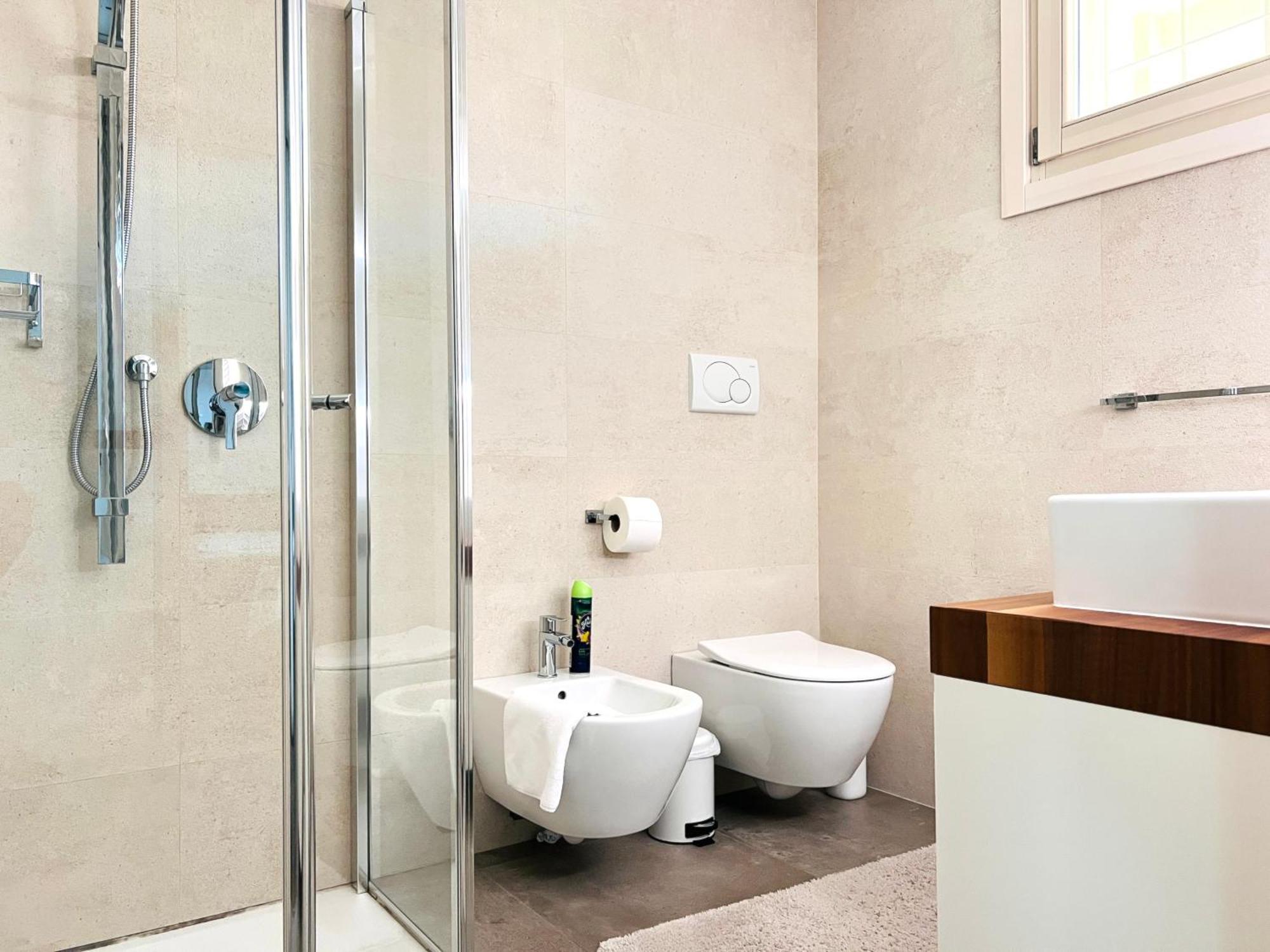 Casa Di Alex | Sirmione Apartment Luaran gambar