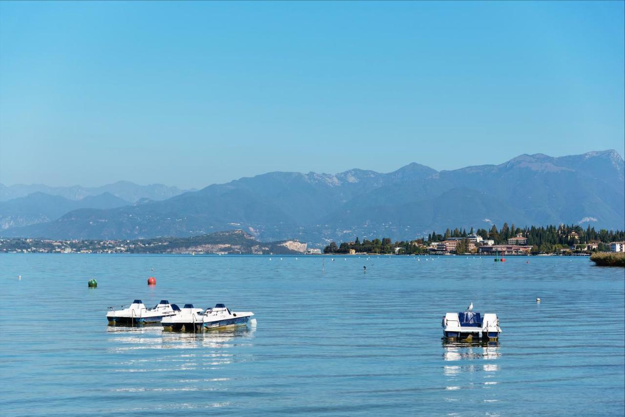 Casa Di Alex | Sirmione Apartment Luaran gambar